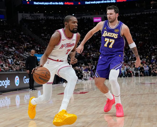 东契奇40分10助追平哈登 威少詹姆斯难敌其巅峰