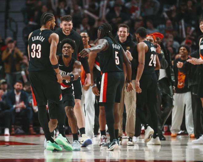 开拓者惜败掘金 卡马拉三分神射助球队冲击西部