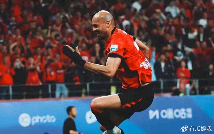 国安防线告急 成都蓉城火力全开冲击工体